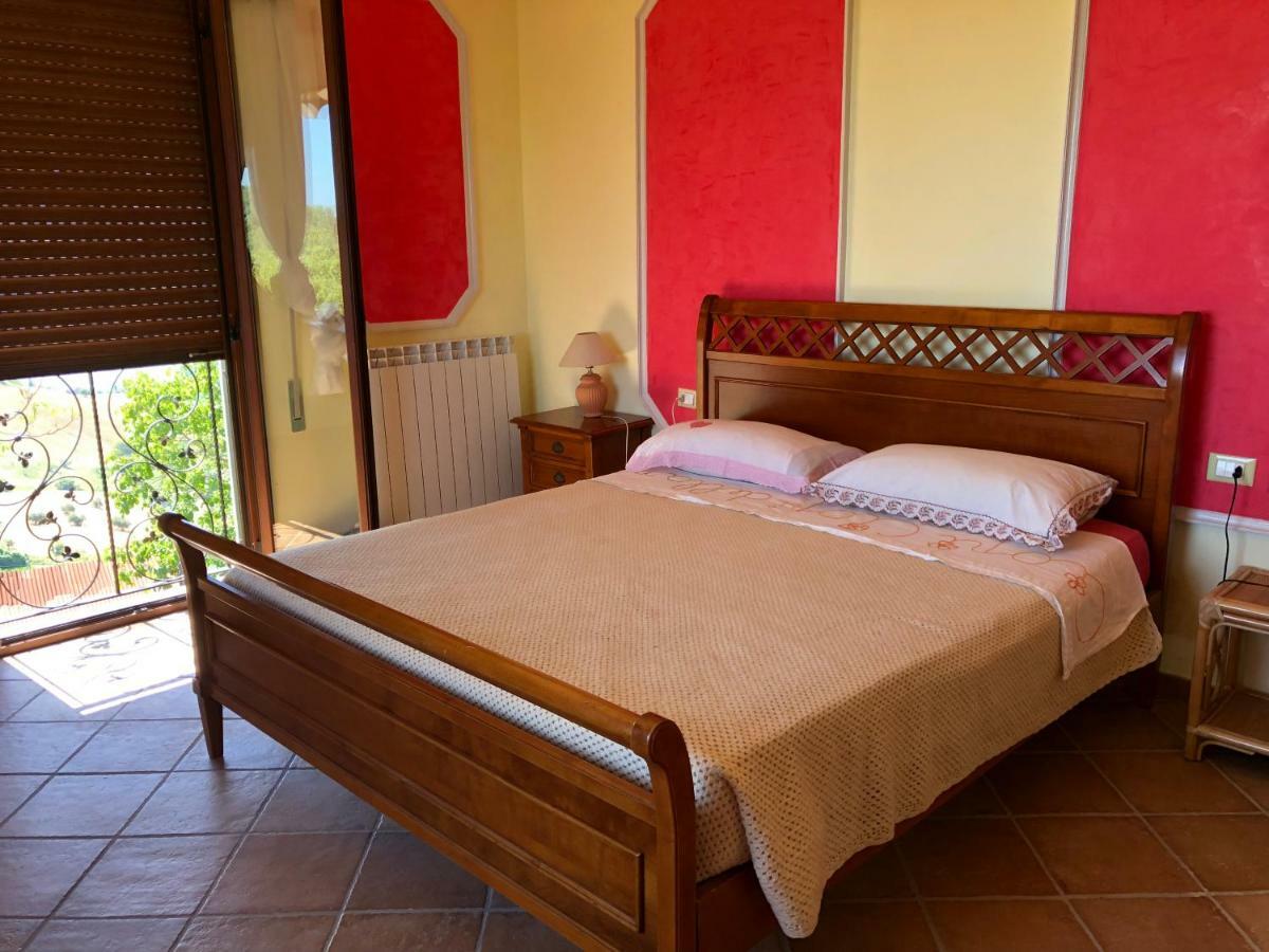 Casale Rustico Collebello Кастильоне-Мессер-Раймондо Экстерьер фото
