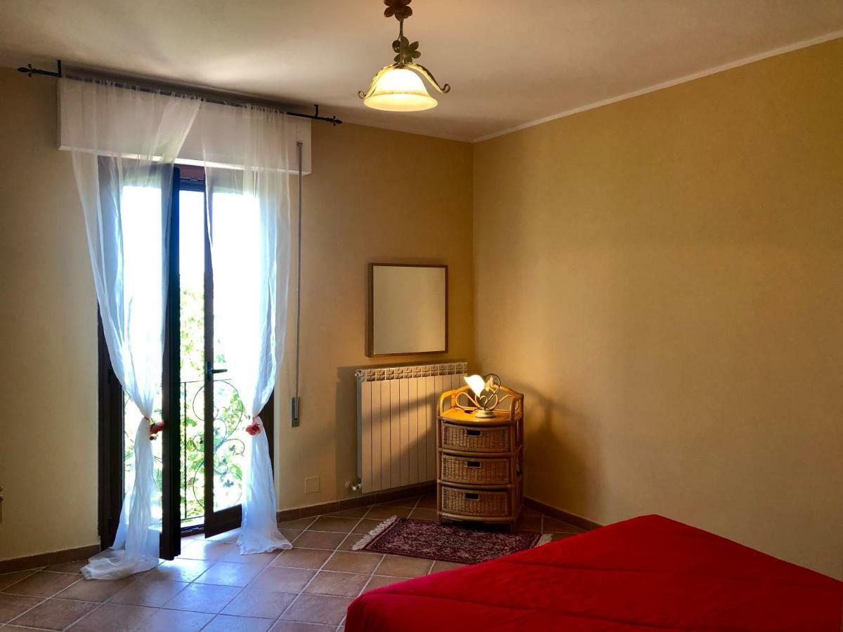 Casale Rustico Collebello Кастильоне-Мессер-Раймондо Экстерьер фото
