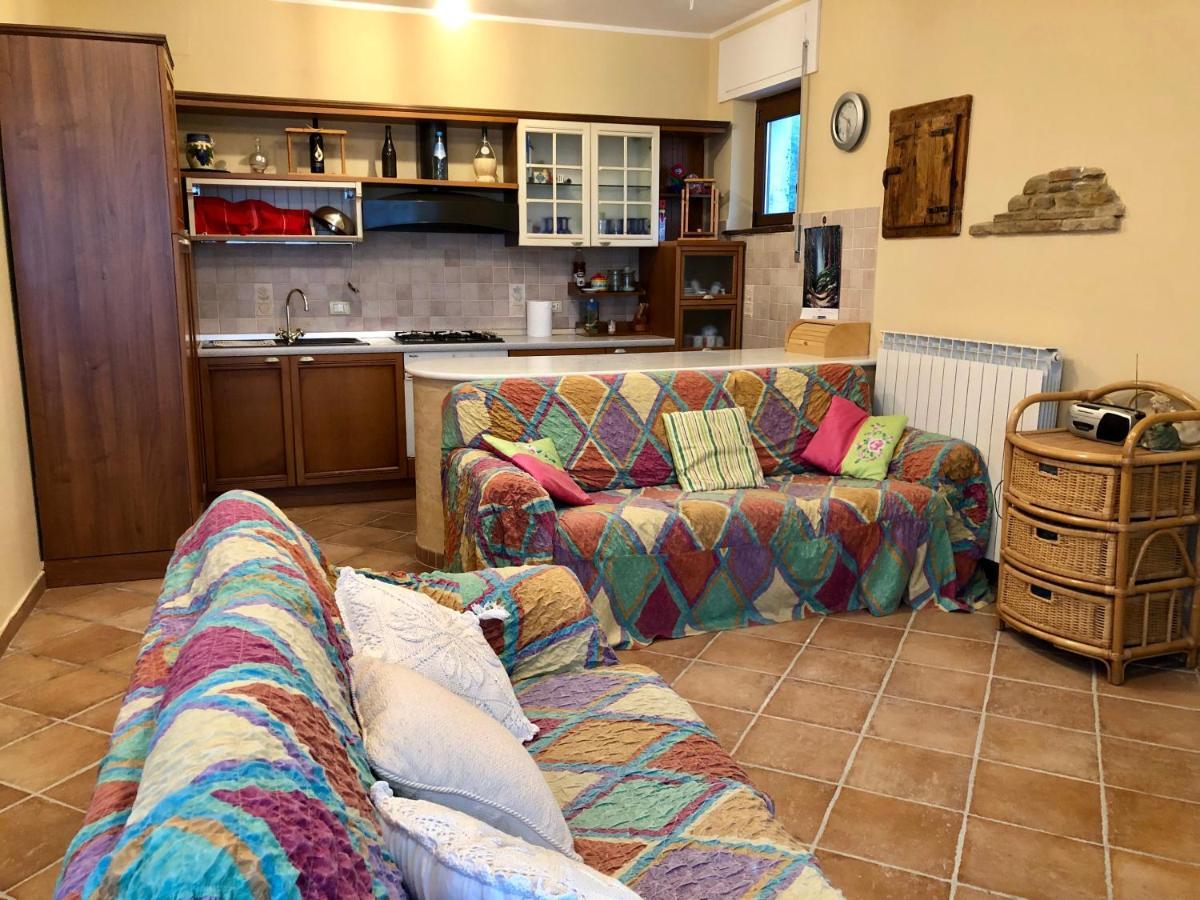 Casale Rustico Collebello Кастильоне-Мессер-Раймондо Экстерьер фото